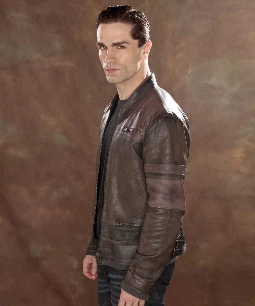 Sam Witwer wearing Starkiller replica grey leather jacket with slim fit sci fi styling and contrast sleeve panel detailing